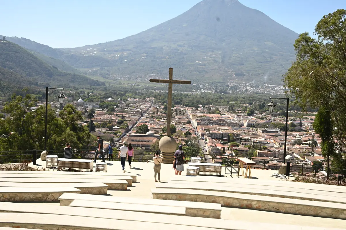 The cross at Cerro de la Cruz above Antigua and Volcán de Agua