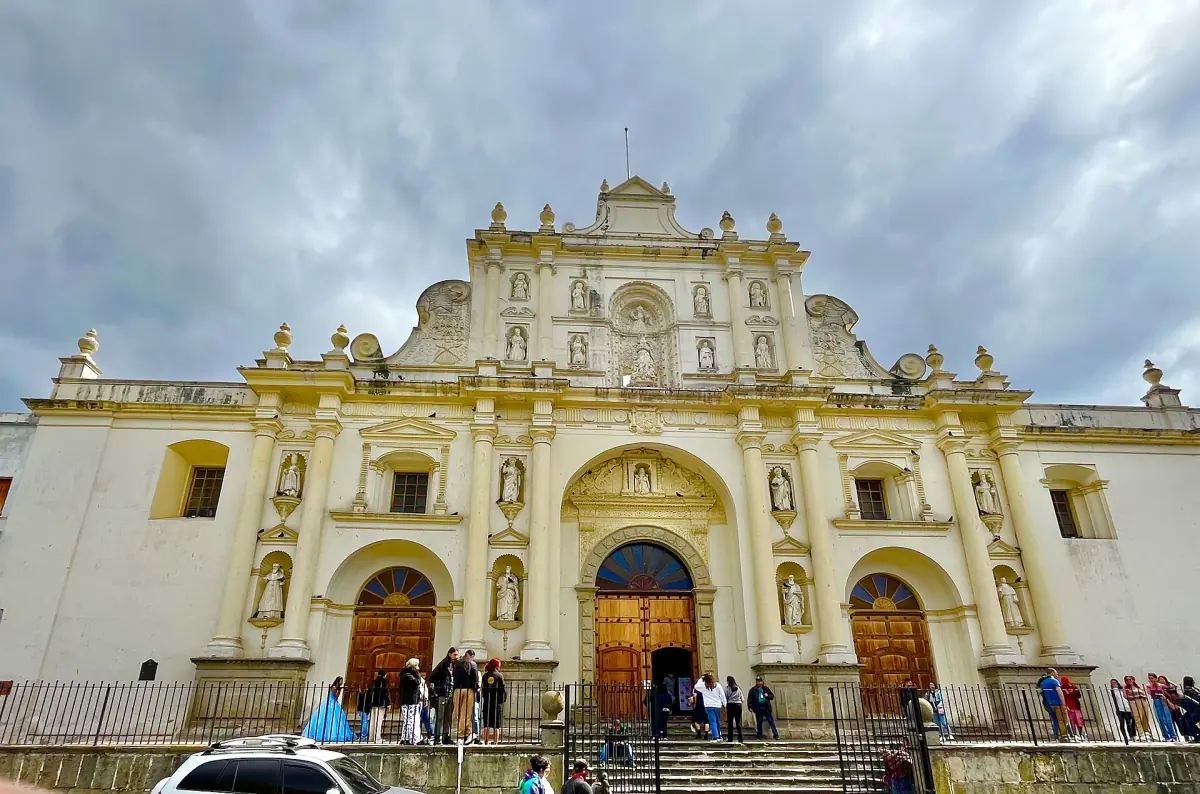 The white facade of San José Cathedral